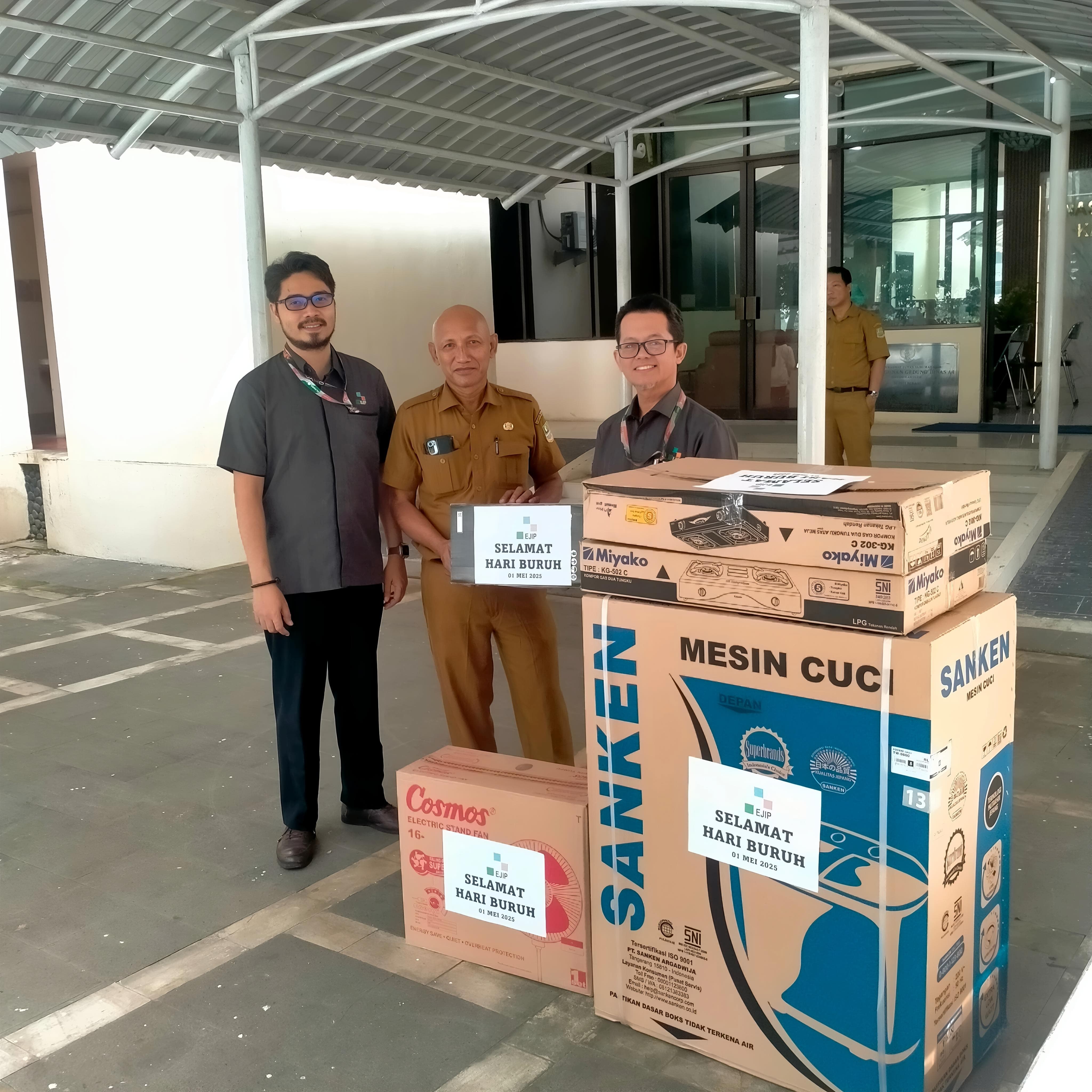 DUKUNGAN ACARA PERINGATAN HARI BURUH BERSAMA DISNAKER KAB BEKASI